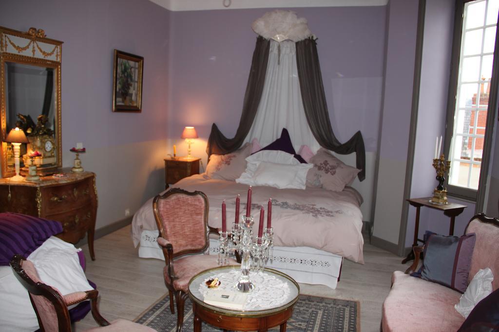 Le Petit Chateau - Tiffauges Proche Puy Dufou Zimmer foto