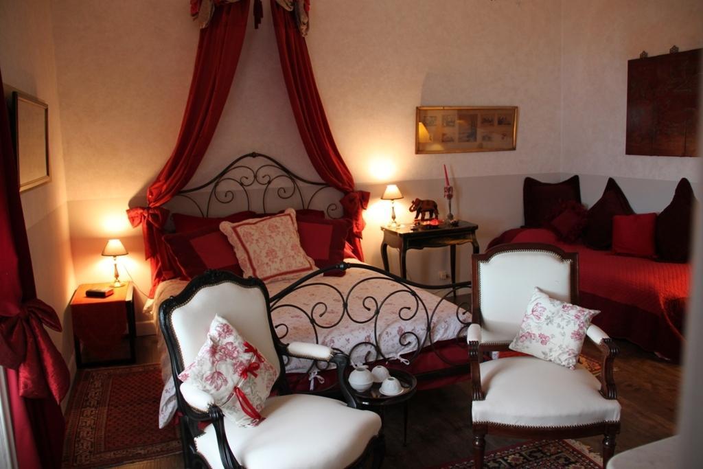 Le Petit Chateau - Tiffauges Proche Puy Dufou Zimmer foto